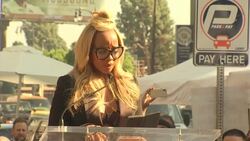 Diddy sings 'happy birthday' to Blige News Clip