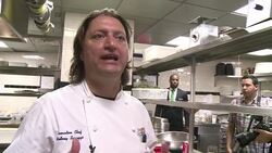 VOICED : Un festin de insectos News Clip