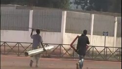 CLEAN : Looting erupts in Bangui after resignation News Clip