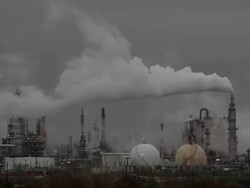 Oil Refinery Horizontal time lapse Stock Footage