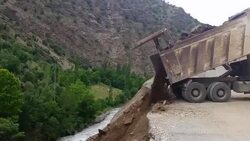 truck dumping Stock Footage