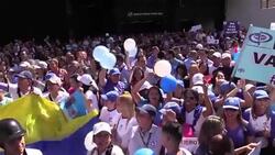 CLEAN : Employees from Venezuelan AG's office protest to support boss News Clip