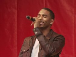 Trey Songz performs at the 13th Annual EIF Revlon Run/Walk For Women at New York NY. (Footage by WireImage Video/GettyImages) Stock Footage