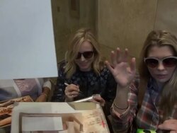 Kristen Bell (Veronica Mars) exits SiriusXM Satellite Radio & signs for fans which causes chaos & her getting into the wrong car for safety Stock Footage