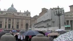 VOICED : Fumata negra aun no hay Papa News Clip