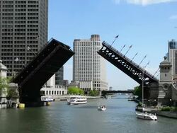 Chicago Michigan Avenue Bridge Rising Stock Footage