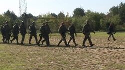 CLEAN : Polish weekend warriors up in arms over Russian threat News Clip