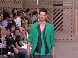 Label Louis Vuitton looks to the East News Clip