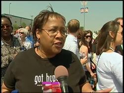 WRAP Fourth day of the Democratic convention, preps, security; queues, reax News Clip