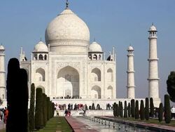 Timelapse of Taj Mahal in Agra, India Stock Footage