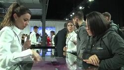 CLEAN : Samsung launches new S9 phone with augmented reality features News Clip