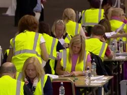 Scottish Referendum: Votes being counted in Edinburgh News Clip