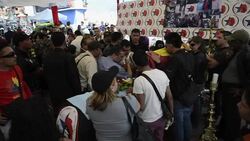 CLEAN : Venezuela Pro government supporters rally News Clip