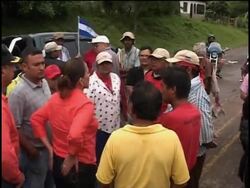 WRAP Supporters of deposed president gather at border, Zelaya's wife News Clip
