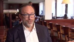 Interview with Wikipedia founder Jimmy Wales about his new Wikitribune news venture News Clip