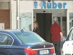 Pedro Almodovar, Monica Cruz, Encarna Sanchez and Pilar Bardem Stock Footage