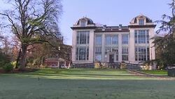 CLEAN : Schools in Brussels remain closed over terror threat News Clip