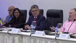 CLEAN : Venezuela's govt and opposition extend talks in R.Dom News Clip