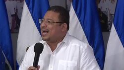 VOICED : Honduras investigara al jefe de policia por trafico de cocaina News Clip