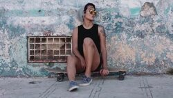 Urban skate girl in street Stock Footage