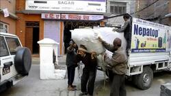 CLEAN : Nepal's porters shoulder the burden of lon News Clip