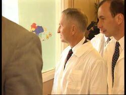 Russia - Ross Perot Tours Moscow Burns' Unit News Clip