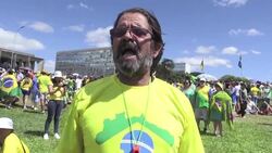 VOICED : Miles de brasilenos gritan Fora Dilma News Clip