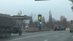 CLEAN : Armoured columns head to Ukraine rebel bastion Donetsk News Clip