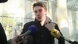 VOICED : Chicos con faldas contra el sexismo News Clip