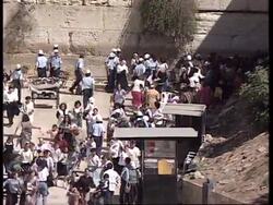 ISRAEL: ISRAELI &amp; PALESTINIAN FORCES WORK TOGETHER TO PREVENT CLASHES News Clip