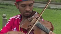 CLEAN : Wonder Woman Naked Man 3 icons of Venezuela unrest News Clip