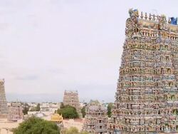WS PAN View of Shri Mennakshi Hindu Temple / Madurai, Tamil Nadu, India Stock Footage
