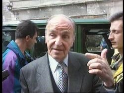 Bosnia - Holbrooke And Izetbegovic Talk Peace News Clip