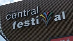 CLEAN : Seven hurt as car bomb hits Thai tourist island News Clip