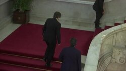 Catalan President arrives at regional parliament Instructional Video