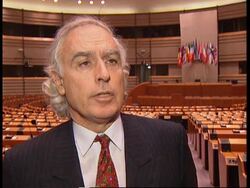 EU: BELGIUM: REPORT CLAIMS BLAME SHOULD BE SHARED FOR BSE EPIDEMIC News Clip