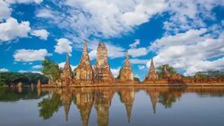 Wat Chaiwatthanaram, ancient temples of Ayutthaya Stock Footage