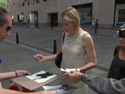 Kelly Rutherford leaving the TODAY show Stock Footage