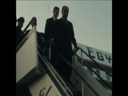SYND 8-2-72 PRESIDENT SADAT RETURNS FROM AN EXTENSIVE OVERSEAS TOUR News Clip