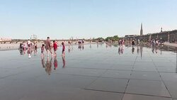 CLEAN : French heatwave: 40°C in Bordeaux News Clip