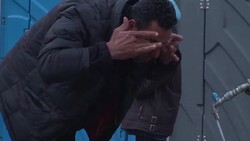 CLEAN : 20,000 migrants wait on border between Greece and Macedonia News Clip