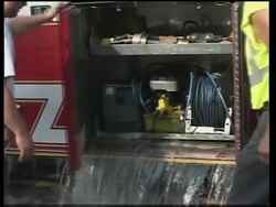 Heavy rains continue in midwest, thousands forced out of homes Instructional Video