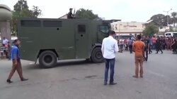 Egypt - Bomb explodes outside Cairo University, injuring several people / At least 17 killed after seven-storey building collapses / Clashes as security forces arrest more than 100 Islamist anti-govt protesters; 4 dead / Clashes break out on the streets after judge dismisses murder charges against Mubarak Instructional Video
