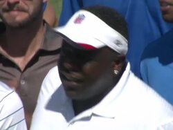 Cedric the Entertainer and competitors Stock Footage