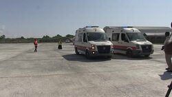 CLEAN : Turkey provides aid evacuates Somali wounded after bombing News Clip