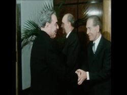 SYND 28-11-72 SOVIET LEADERS MEET HUNGARIAN LEADERS IN BUDAPEST News Clip