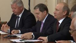 Putin tells union leaders about importance of liberalising trade in the APEC region News Clip