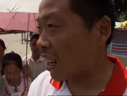 Parents continue to look for missing children among school ruins Instructional Video