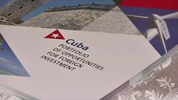 CLEAN : Arkansas governor in Cuba to explore trade possibilities News Clip