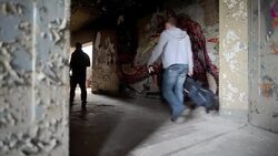 CLEAN: German urban golfers tee-off News Clip